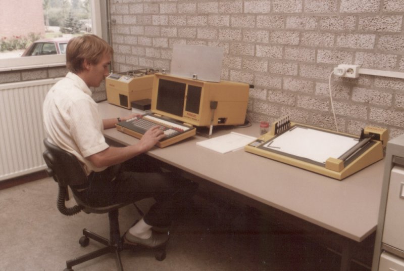Doeko maakt eerste matrijzen 1983