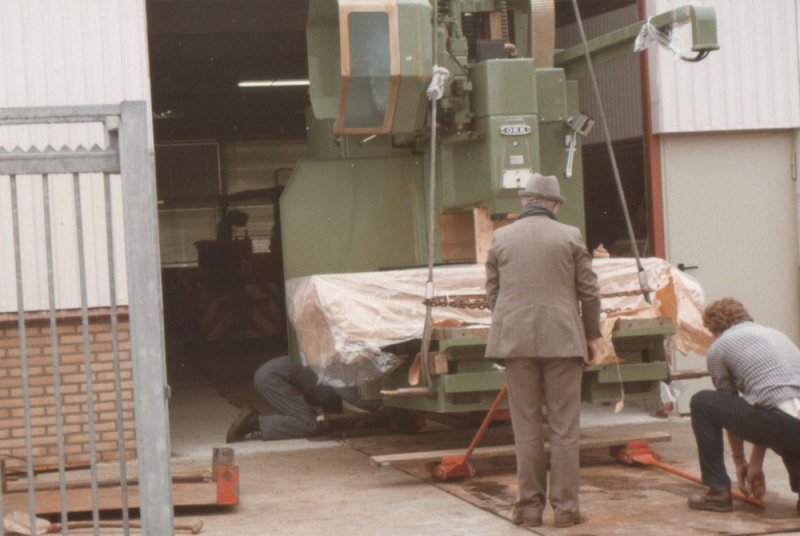Doeko investeert in grote freesmachine 1988