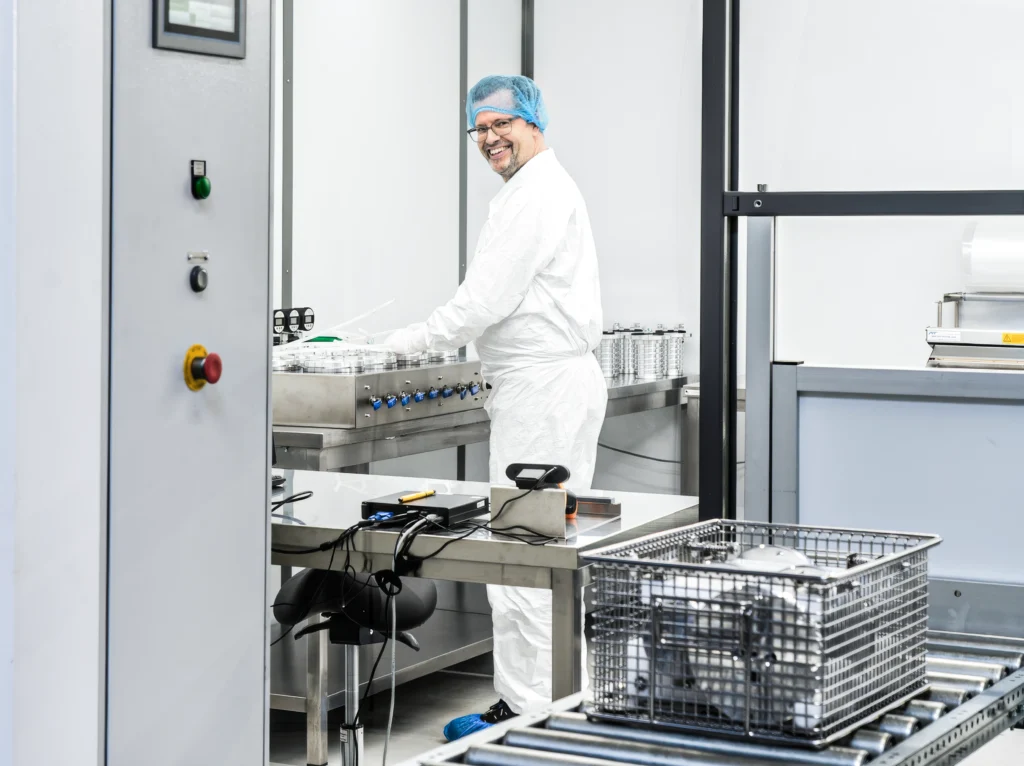 Cleanroomassemblage van hightech componenten